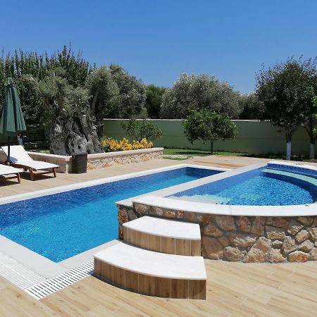 Villa Mata - 600M² With Private Pool And Jacuzzi Kalithies Exterior foto